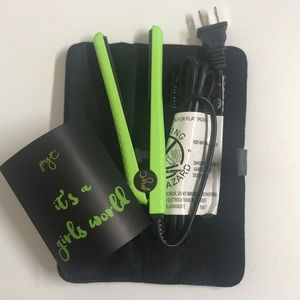 PYT mini straightening iron